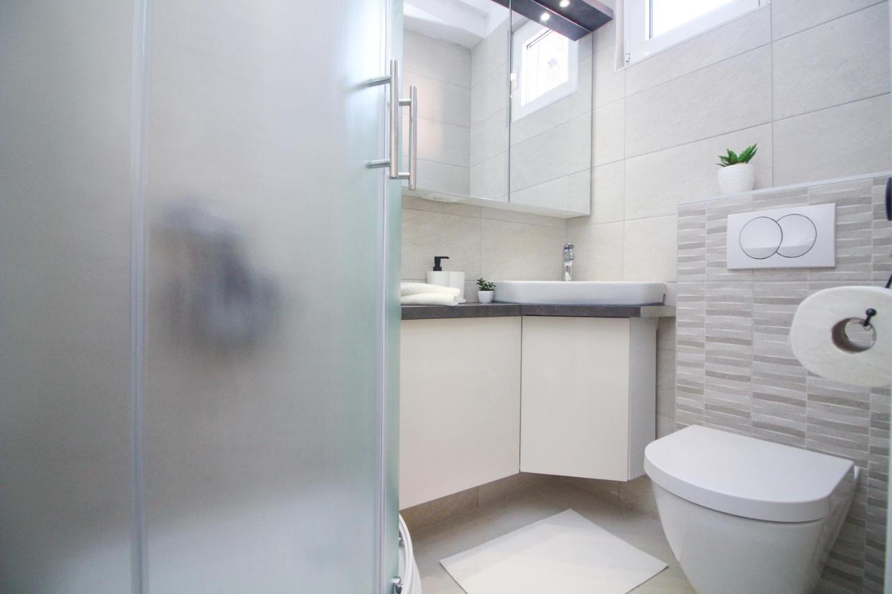 Ghetto Apartment Primosten Ngoại thất bức ảnh